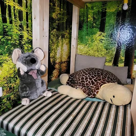 דירה Renovated, Swimming Pool, Sauna, Forest, Children Room, Free Parking סכונאץ'
