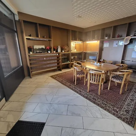 דירה Renovated, Swimming Pool, Sauna, Forest, Children Room, Free Parking סכונאץ'