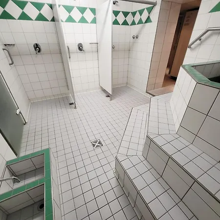 דירה Renovated, Swimming Pool, Sauna, Forest, Children Room, Free Parking סכונאץ'